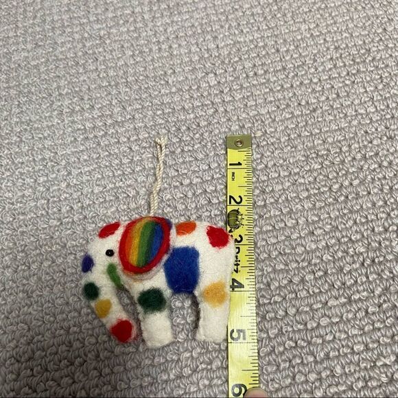 🍭4/$20 NWOT Elephant Rainbow Christmas Ornament - Picture 3 of 3